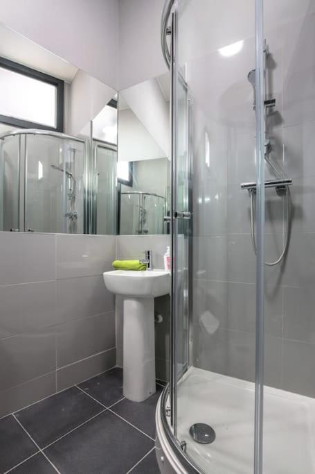 Manhattan Suite - Sleeps 24! Heart Of Liverpool Buitenkant foto