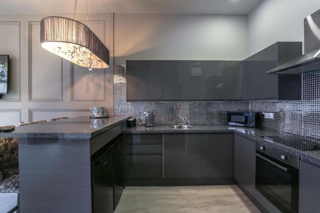 Manhattan Suite - Sleeps 24! Heart Of Liverpool Buitenkant foto